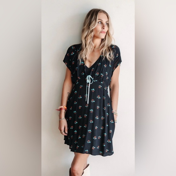 Free People Everyone's Favorite Mini Women’s Floral Dress Size Small - Picture 4 of 9